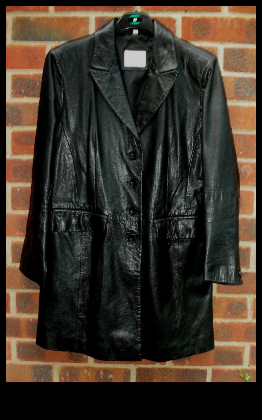 Cum pot încorpora moduri elegante de a folosi pielea în decorul contemporan?